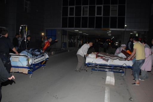 Bursa Yıldırım Merkez İlçesi'nde Şevket Yılmaz Devlet Hastanesinde yangın çıktı. 1'i çocuk 39 hastanın başka hastanelere sevk edildiği yangın sonucu 3'ü kadın 8 kişi hayatını kaybetti.