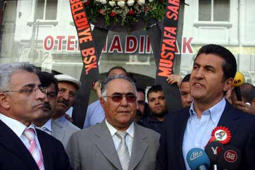 Sivas Madımak Oteli'nde ölenleri anma töreni