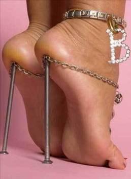 * Ayağınıza tam oturan bir ayakkabı kesinlikle mağazadaki ayakkabıların en &ccedil;irkinidir.

* Sinemada sıranın ortasında oturanlar salona en son girerler.