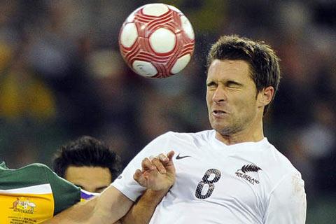 <b>Tim Brown</b>
Yeni Zelanda takımının ikinci kaptanı Tim Brown, Avustralya ile ge&ccedil;en ay yapılan hazırlık ma&ccedil;ında omuzundan sakatlandı ve ardından ameliyat oldu. Futbolcunun durumu halen belirsiz.