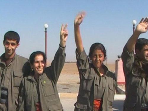 Erbil'e inen PKK'lılar burada Habur'dan gelen gurupla buluştu