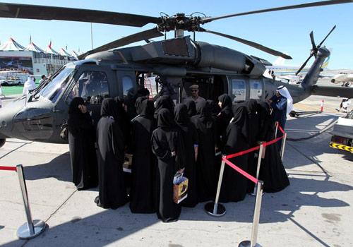 Dubai Havacılık Fuarı, Orta Doğu'da  havacılık sektöründe yapılan en büyük fuarlardan biri olarak biliniyor. Fuara her yıl 50 ülkeden yaklaşık 1.000 katılımcı, 55.000 'den fazla misafir ve ziyaretçi katılıyor.