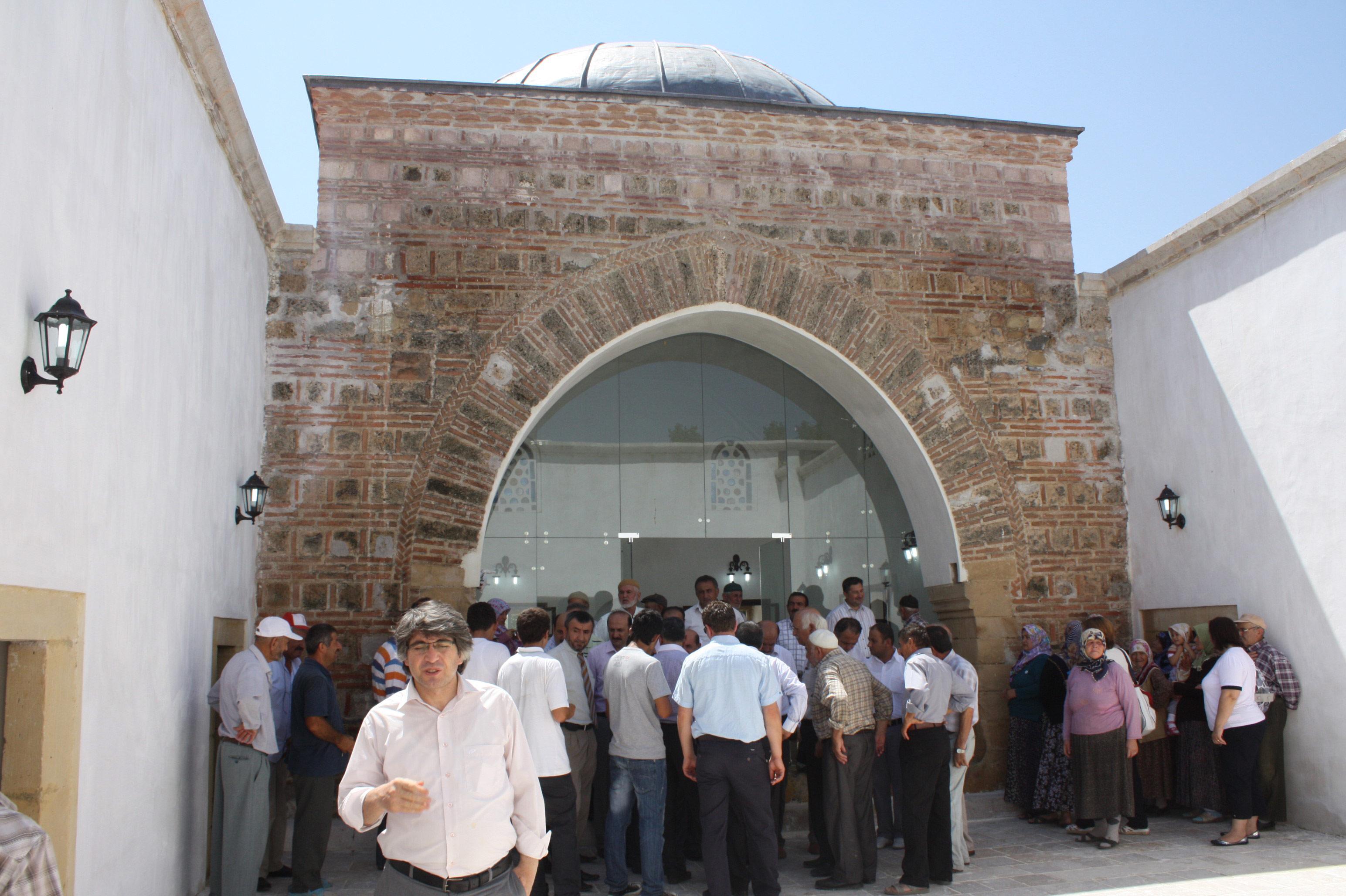 Köy halkı açılışa büyük ilgi gösterdi