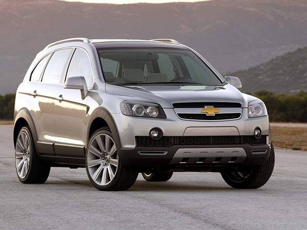 <p><strong><span style="color: #0000ff;">Chevrolet</span></strong></p>
<p>Yani Aveo, 28 bin 780 liradan başlayan özel lansman fiyatıyla sunuluyor. Markanın başarılı modeli Cruze Sedan’ın başlangıç fiyatı 33 bin 908, Cruze Hatchback’in ise 33 bin 158 lira.</p>