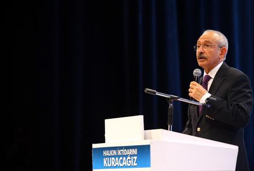 CHP Genel Başkanı Kemal Kılıçdaroğlu, partisinin 12 Haziran'da yapılacak milletvekili genel seçimi için hazırladığı Seçim Bildirgesini genel merkezde düzenlenen toplantıda açıkladı.
