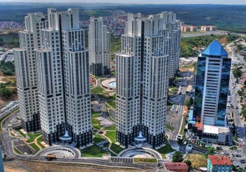 <p><strong>İSTANBUL FİNANS MERKEZİ PROJESİ</strong></p>
<p>Kamu bankaları, SPK, BDDK gibi kamu finans kurumlarının taşınmasını ön gören Proje için Ataşehir ve Şişli – Büyükdere – Levent aksı ön plana çıkıyor. Bölgeye ulaşım için ise Metro çalışmaları yapılıyor.</p>