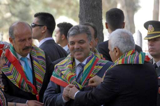Cumhurbaşkanı Abdullah Gül, 727. Ertuğrul Gazi'yi Anma ve Söğüt Şenlikleri'ne katıldı