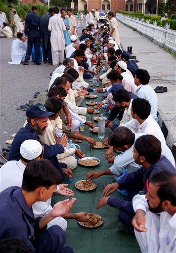 Ramazan manzaraları: PAKİSTAN