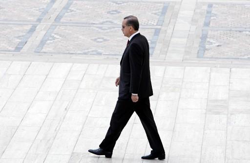 Yüksek Askeri Şura toplantısı Başbakan Erdoğan'ın başkanlığında Genelkurmay Başkanlığı Karargahı'nda başladı. Toplantıda albay ve generallerin terfileri görüşülüyor