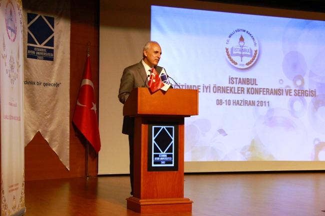 İstanbul Milli Eğitim Müdürlüğünce düzenlenen İyi Örnekler Projesinin ödül töreni gerçekleştirildi. 22 dalda yapılan değerlendirme sonucu birinci olanlara ödülleri takdim edildi.