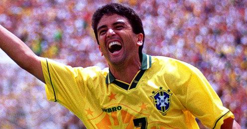 BEBETO: Brezilya'nın 1994'te Dünya Kupası'nı kazanan kadrosunda Romario ile birlikte oynayan Bebeto, meclise de eski takım arkadaşıyla birlikte girdi.
2010'daki seçimlerde Demokratik İşçi Partisi'nden milletvekili olan Bebeto, Rio'da en çok oy alan 6'ncı aday olmuştu. Bebeto, mecliste Romario ile çalışmak istediğini söylemişti.