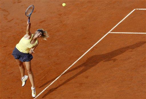 Roma Açık'ta ilk defa mutlu sona ulaşan Maria Sharapova, 380 bin dolarlık para ödülünün de sahibi oldu.