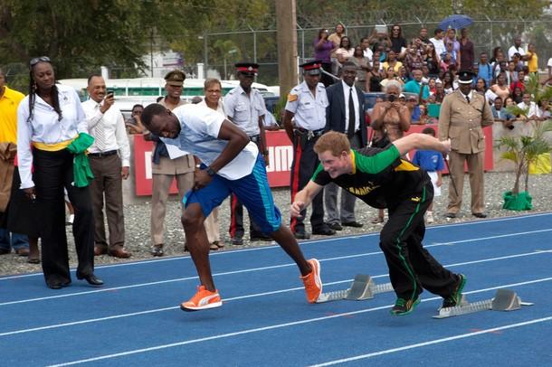Bolt, yarışın ardından toplanan kalabalığın önünde Prens Harry'e, koşuya ilişkin birkaç tavsiyede bulundu.