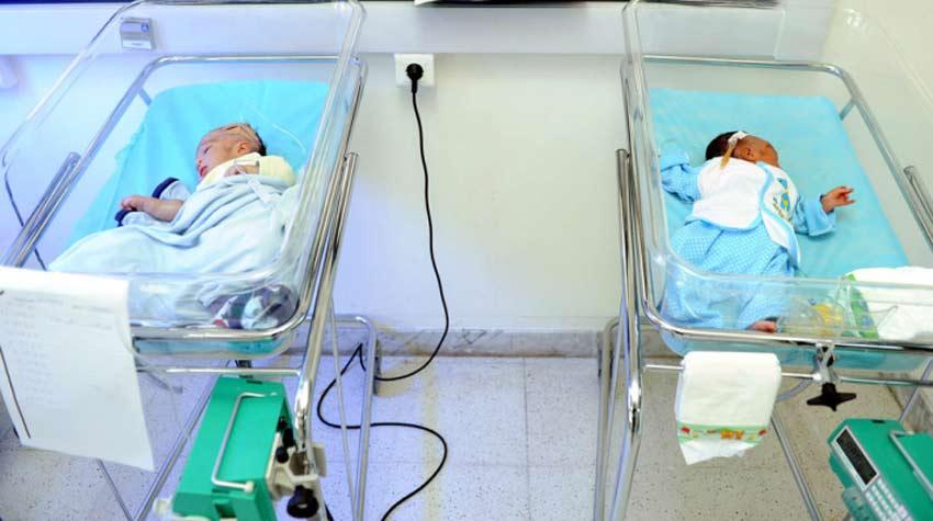 Masrafları doğumevi &ccedil;alışanlarınca karşılanan bebek, sevimliliği ve cana yakınlığıyla kendisine hayran bırakıyor.