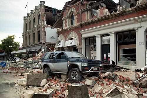 Yeni Zelanda depremi: Tarih: 22 Şubat 2011 - 
Dakikada görüntülenme sayısında tepe nokta: 4.612.644