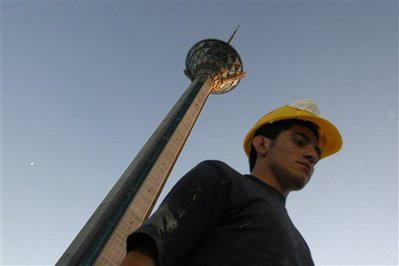Dünyanın en yüksek 4'üncü kulesi İran'da hizmete açıldı. İnşaasına 11 yıl önce başlanan Tahran'daki kuleye 194 milyon dolar harcandı. Boyu 435 metre.