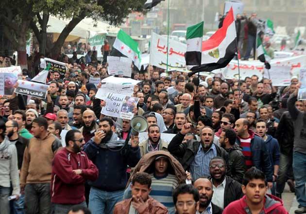 Suriye'deki y&ouml;netim karşıtı ayaklanmalar konusunda uzun s&uuml;ren sessizliğini bozan Mısır Dışişleri Bakanlığı, ge&ccedil;en hafta yaptığı a&ccedil;ıklama ile Suriye'de değişim istediğini ifade ederek, Suriye y&ouml;netiminden halkın isteklerini dikkate almasını istemişti.