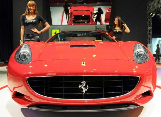350 bin avroluk Ferrari California için 5 kişi kapora verdi