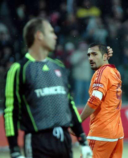 Sivasspor ile Galatasaray arasında oynanan Türkiye Kupası çeyrek final rövanş maçında tur atlayan takımı penaltı atışları belirledi.