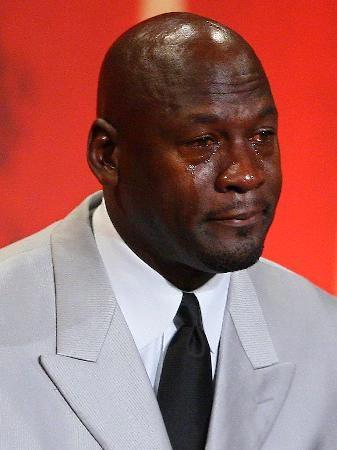 Basketbolun efsane ismi Michael Jordan Naismith Memorial Basketball Hall of Famee kabul töreninde oldukça duygusal anlar yaşadı.
