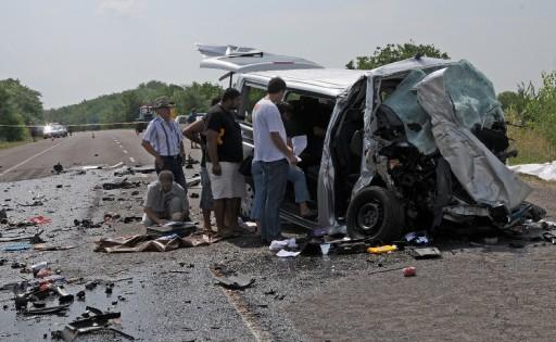 Bulgaristan'ın Lübimets ile Svilengrad kasabası arasında meydana gelen trafik kazasında 1'i çocuk, 7 Türk hayatını kaybetti