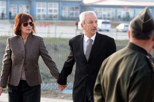 "Ergenekon" davasının görüldüğü Silivri Ceza Ve İnfaz Kurumları Yerleşkesi'ne ulusalcılar tam anlamıyla çıkarma yaptı.