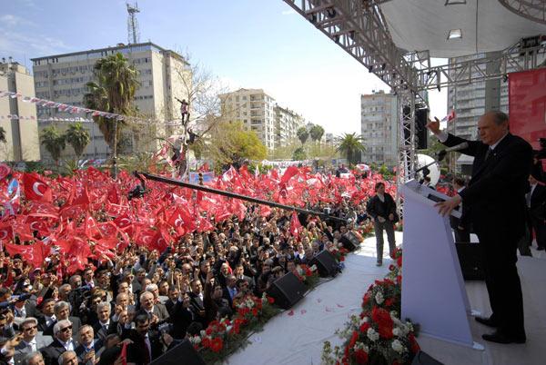 Bahçeli'nin Adana mitingi: Bahçeli, Adana'da, Uğur Mumcu Meydanı'nda partisince düzenlenen mitingde vatandaşlara hitap etti.