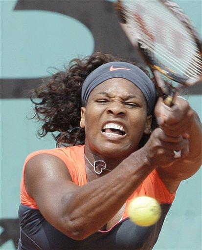 Tek bayanlarda 5 numaralı seribaşı ABD'li Serena Williams, 10 yıl sonra ilk kez 3. turda elenerek hayranlarını şaşırttı. Williams, Slovenyalı Katarina Srebotnik'e 6-4 ve 6-4'lük setlerle 2-0 boyun eğdi.