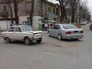 <p><span style="color: #000080;"><strong>En ilginç trafik kazaları!</strong></span><br /><br />Her sürücünün en korktuğu şeydir kaza yapmak. Ancak bu fotoğraflar 'Hadi canım böyle kaza olur mu?' dedirtiyor. İşte muhtelif noktalarda meydana gelen trafik kazaları<br /><br /></p>