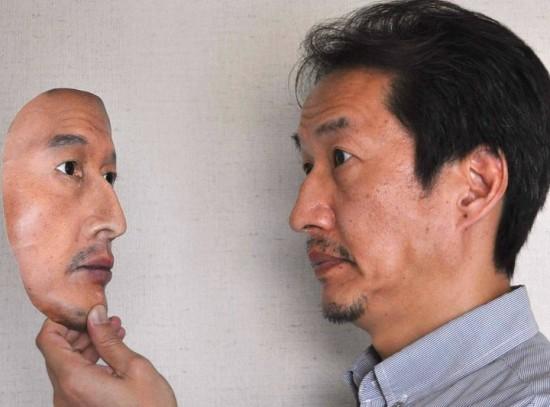 İnsan klonlamak henüz mümkün değil veya etik nedenlerden dolayı uygulanmıyor ama illa ki kendinizden bir tane daha görmek istiyorsanız Japonlar bunun da icabına baktılar!