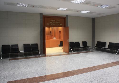 İstanbul Adalet Sarayı duruşma salonları