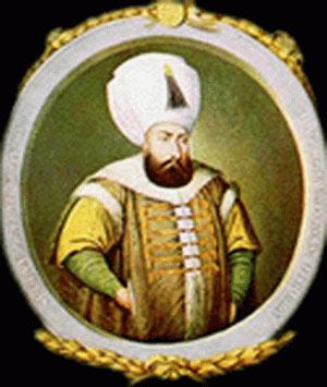 <p><strong>SULTAN 3. MURAT</strong></p>
<p>Kanal için ikinci adım 3. Murat'tan gelmiş, 1591 yılında yeniden keşifler yapılmış, 30 bin işçinin çalışacağı kanal için hafriyat takip vazifesi de Sokolluzade Hasan Paşa'ya verilmişti. Kanal eminliğine Budin'in (Macaristan) eski hazinedarı Ahmet Efendi, kâtipliğe de Mustafa Efendi tayin edilmişti. Hatta bir takım istimlâkler dahi yapılmış ve bazı çiftlikler münasip yerlere nakledilmişti. Fakat proje yine gerçekleşemedi. Buna en büyük sebep de; makam-mevki kavgası yapan o dönemki bazı devlet erkânının birbirleri aleyhinde çevirdikleri entrikalar olmuştu.</p>