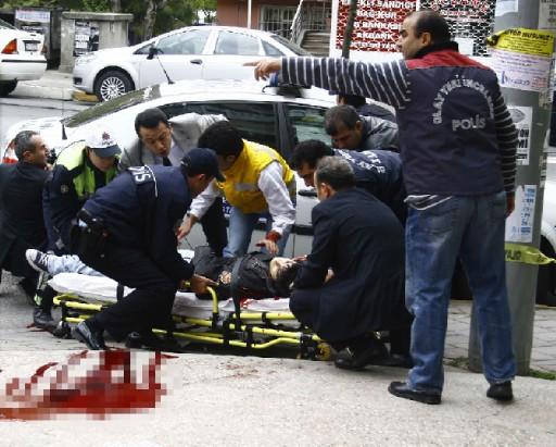 İstanbul'da saatler süren çatışma sırasında siviller de vuruldu. İşte terörün sivil kanı döktüğü anlardan alınan kareler: