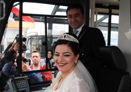 Tramwaydan gelin arabası ile şehir turu