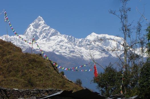 14. Nepal'deki Sarankot bölgesinden Annapurna zirveleri
