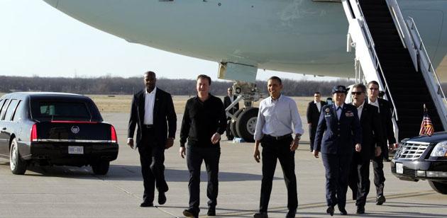 ABD başkanlık uçağı Air Force One ile Ohio'nun Dayton kentine giden iki lider, Dayton Üniversitesi arenasında son derece çekişmeli geçen ve Western Kentucky'nin 59-58 galip geldiği maçı saha kenarındaki koltuklardan izledi.
