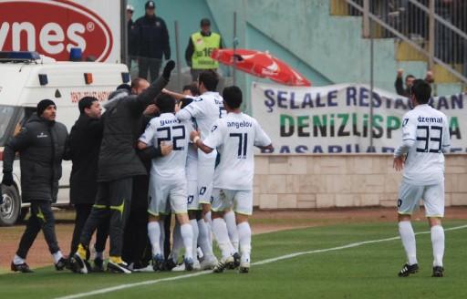 Super Lig'de Denizlispor, Gaziantepspor'u 2-0 yendi.