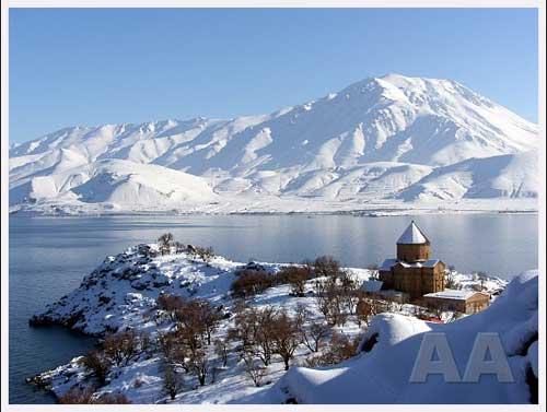 VAN AKDAMAR ADASI