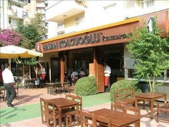 KOLCUOGLU KEBAP
Ünlü Adanalı kebapçı

Adana merkezli Kolcuoğlu Kebapın halen 15 şubesi var. Bu şubeler Adana, Mersin, Adana, İstanbul ve İskenderunda bulunuyor. Şirket franchising sistemiyle yeni şubeler açacak. Franchise giriş bedeli olarak 50 bin dolar talep ediliyor. Diğer yatırım maliyetleri ise görüşmelerde belirleniyor.
İletişim Bilgileri
Telefon: 0322 228 17 44
Web: www.kolcuoglu.com