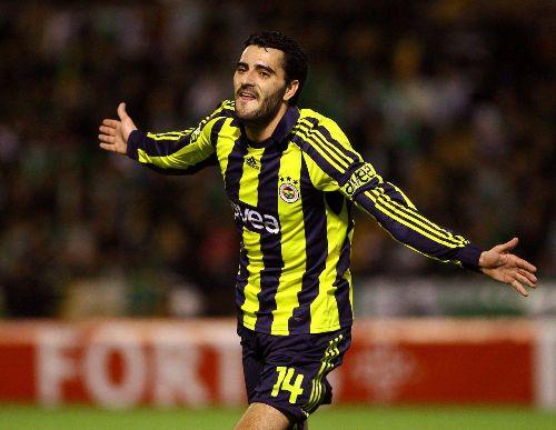 Sivasspor, Ankaraspor ve Beşiktaş'ın ardından Türkiye Kupası'nda son yarı finalist Bursaspor'u yenen Fenerbahçe oldu