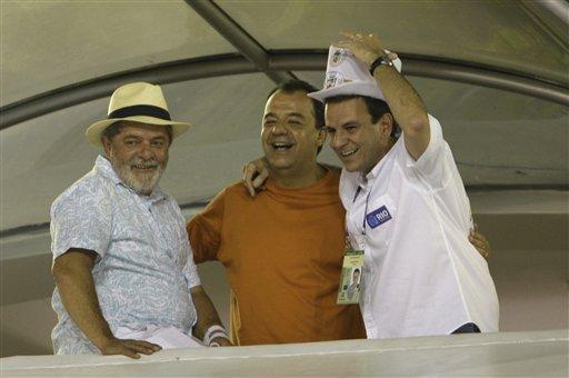 Karnavallar ülkesi Brezilya'nın en meşhur ve dünya çapında ünlü karnavalı Rio'da birbirinden renkli görüntüler ve büyük coşku yaşanıyor.