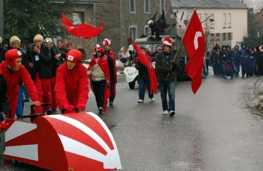 Belçika'daki "Türk Köyü" Faymonville'de düzenlenen karnaval olumsuz hava koşullarına rağmen coşkulu geçti.