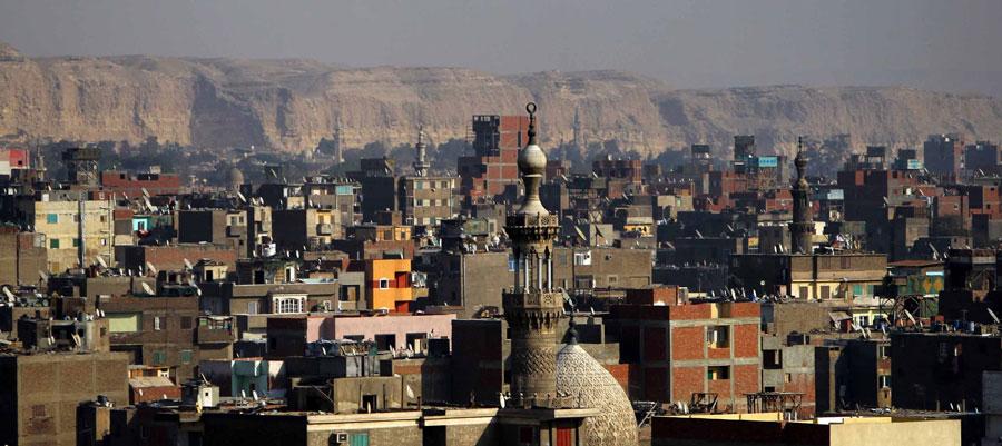 MISIRIN BASKENTI KAHIRE'DE BIR BIRINDEN GUZEL TARIHI CAMILERI GORMEK MUMKUN. FARKLI MIMARI OZELLIKLERE SAHIP CAMILER, KENTE GELEN YERLI VE YABANCI TURISLERIN ILGISINI CEKIYOR.