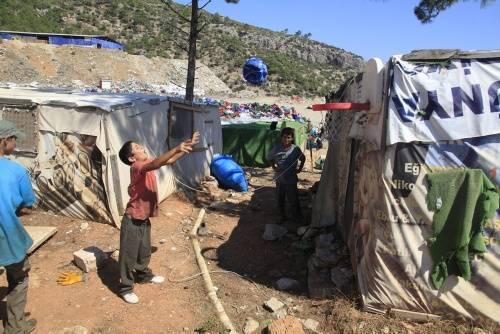 İşte mavisiz, kumsalsız, şaaşasız Bodrum'dan insan manzaraları...