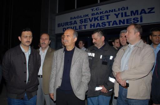 Bursa Yıldırım Merkez İlçesi'nde Şevket Yılmaz Devlet Hastanesinde yangın çıktı. 1'i çocuk 39 hastanın başka hastanelere sevk edildiği yangın sonucu 3'ü kadın 8 kişi hayatını kaybetti.