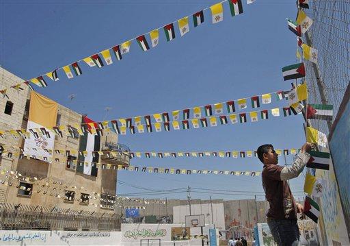 Katolik dünyasının ruhani lideri Papa 16. Benediktus'un Kudüs'ü ziyareti sürüyor. Tarihi gezinin ilk iki gününde neler oldu bir hatırlayalım ve ziyaretin atmosferini 125 fotoğrafla yansıtalım istedik.