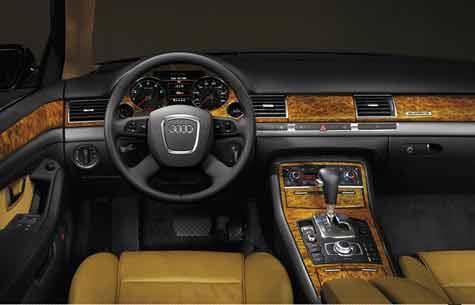 Org. Yaşar Büyükanıt’a Audi A8L marka bir otomobil alındı. Dünyada zırh gücü açısından bir numara olan otomobil çıplak 400 bin Euro fiyata sahip ve gümrük vergileriyle birlikte yaklaşık 1 Trilyon değerinde.
