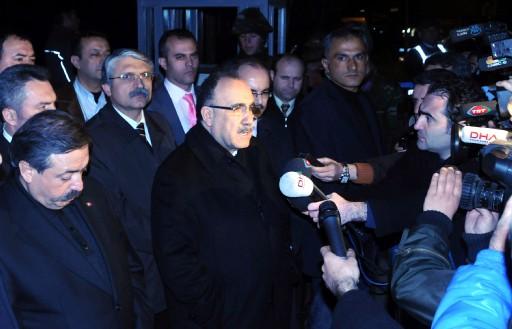 BBP lideri Yazıcıoğlu'nu taşırken düşen hekikoptere ulaşma çabaları aralıksız sürüyor. Helikopter için adeta bir ordu seferber edildi...
