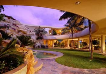 75 milyon dolar Corona del Mar, Calif. Pasifik kıyısında olması değerini artırıyor...