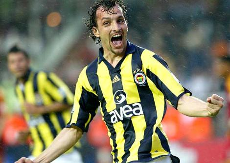 Edu Dracena, 2006 yılında Cruzeiro'dan 5,7 milyon dolar karşılığı alındı, defansın bel kemiği olarak formayı kimseye bırakmamaya kararlı görünüyor